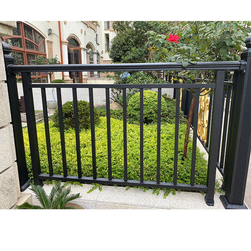 Easy to assemble Modern Designs Waterproof House Wall Slat Aluminium Panel Fence For Garden Fencing