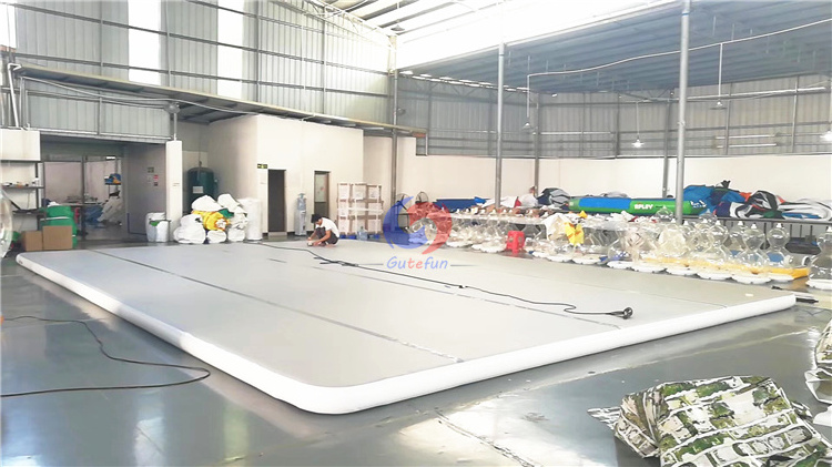 Factory sale big safer tumbling cheerleader flips training gymnastics crash inflatable gym air tumble track for gym