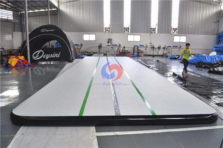 Factory sale big safer tumbling cheerleader flips training gymnastics crash inflatable gym air tumble track for gym