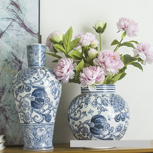 Wholesale of modern and fashionable home ceramic decorations Jingdezhen blue and white ceramic vases