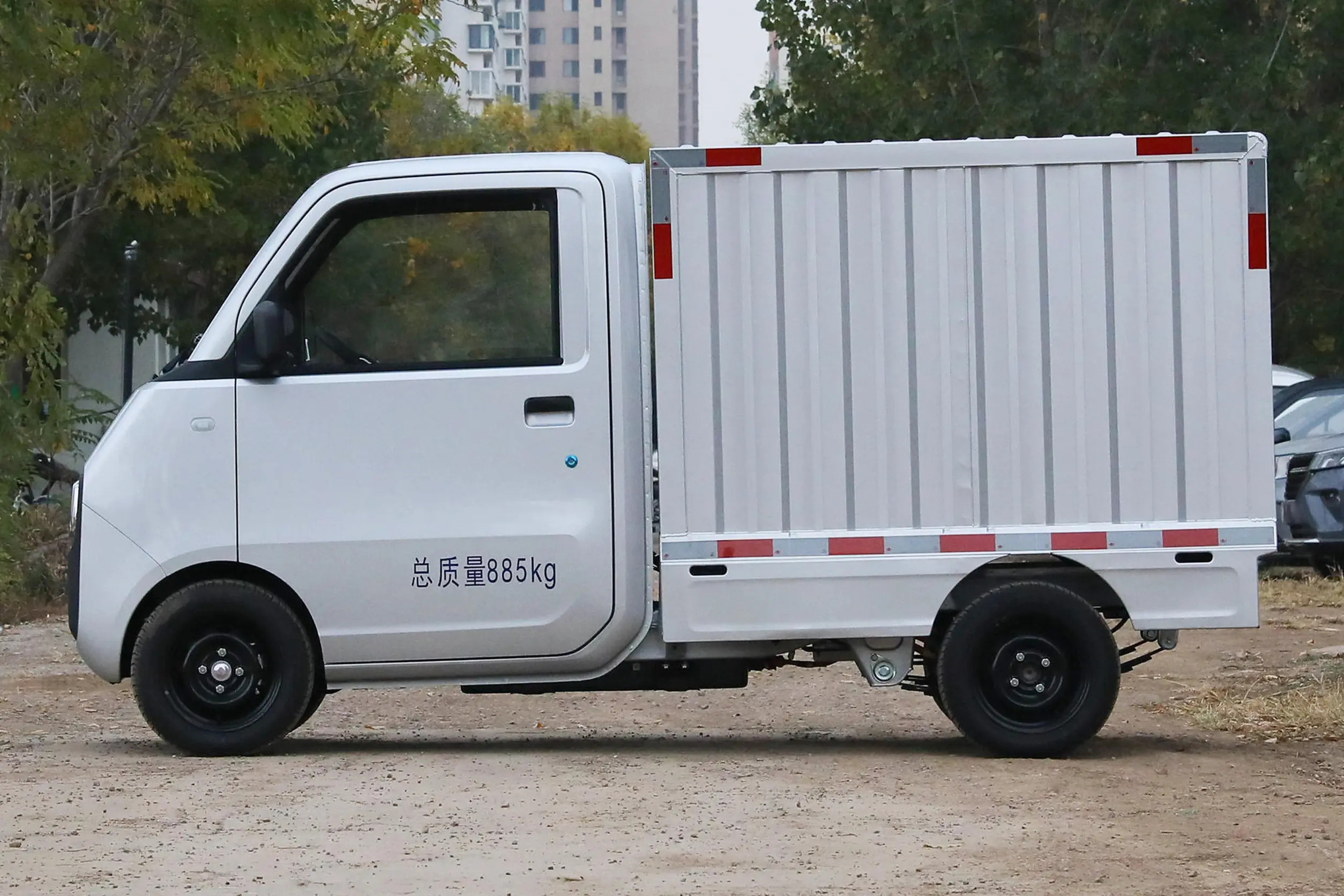 2023 Freight Micro Electric Car Wuling E10 Ev Electric Mini Pickup Truck With Cargo Box