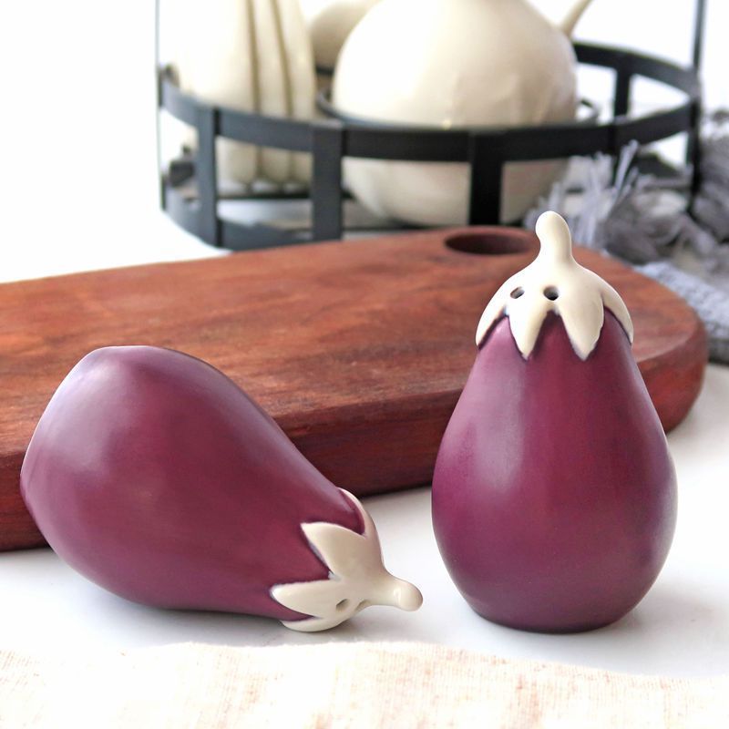 Custom Table Decoration Mini Salt and Pepper Shaker Novelty Kitchen Ceramic Eggplant Spice and Pepper set