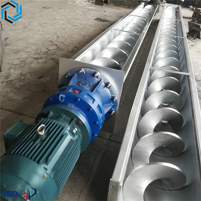 Gravel/salt screw conveyor conveyor belt