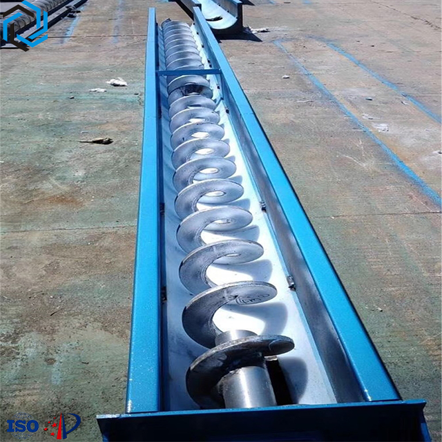 Screw auger chip conveyor for pellet material conveying smoothly