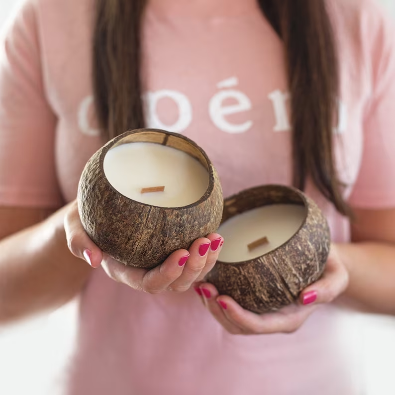 Wholesale private label coconut bowl candle wood wick custom natural soy coconut shell candle aromatherapy coconut candle