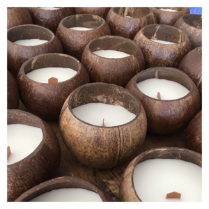 Wholesale private label coconut bowl candle wood wick custom natural soy coconut shell candle aromatherapy coconut candle