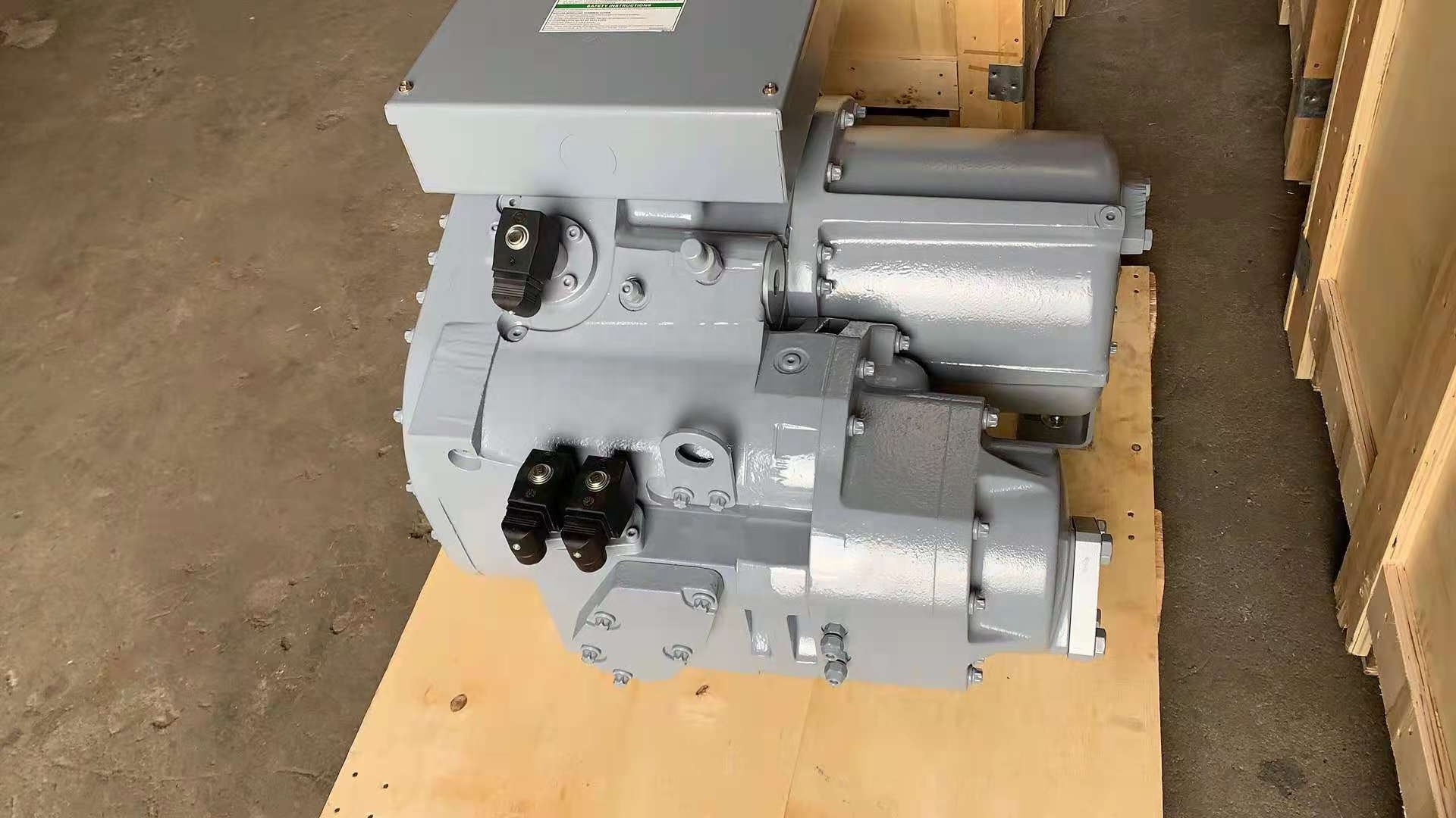 Carrier R134a New carlyle 06N twin Screw Compressor 06nw2300s5nc-a00 used for Carrier 30HXC Chiller