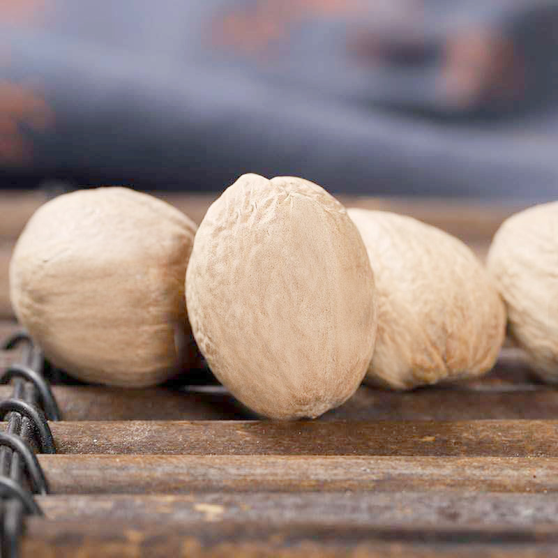 Factory Wholesale High Quality round Dried Nutmeg Customized Spice Mace Raw Processing Type Dried Nutmeg