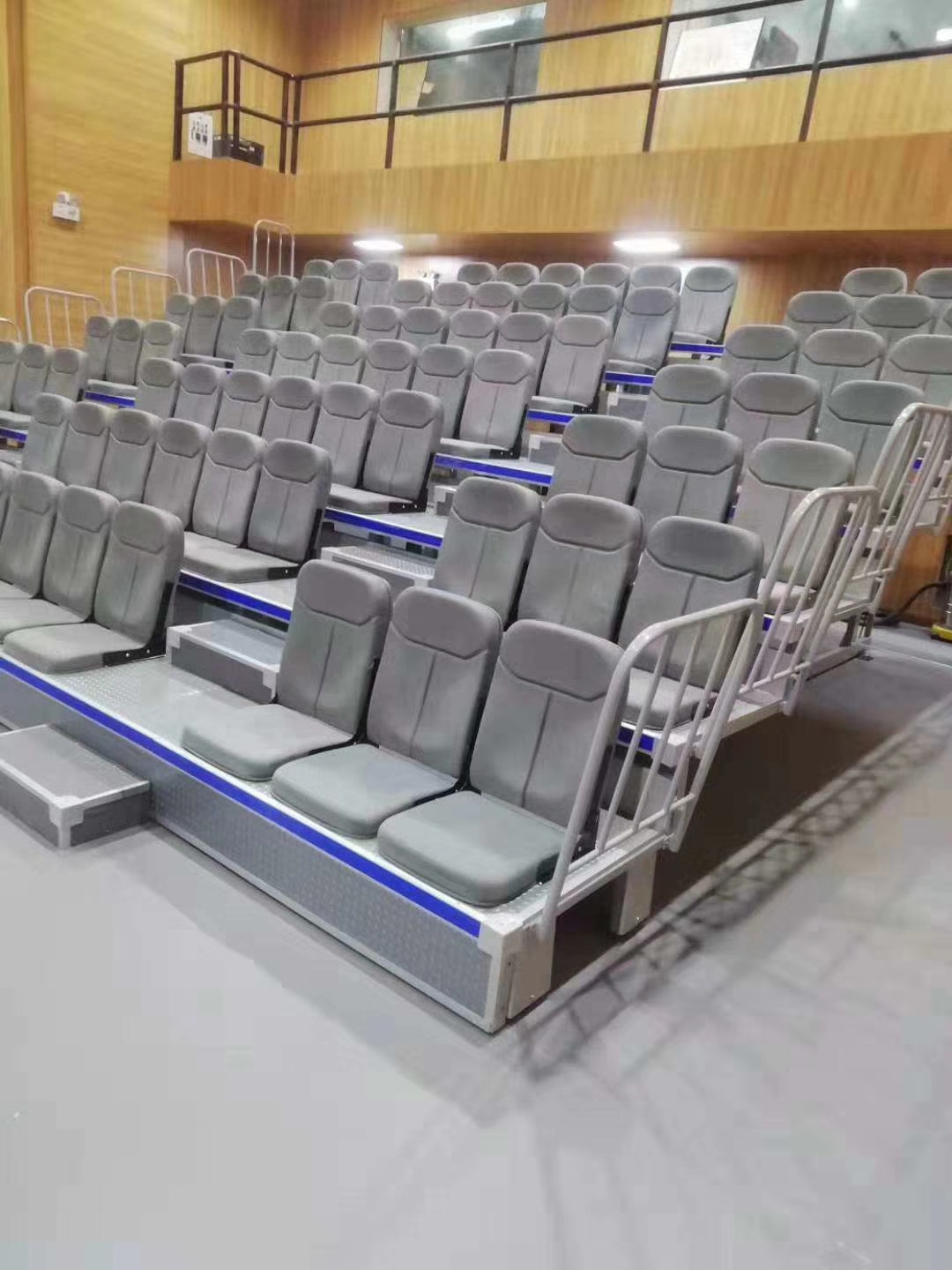 Factory indoor outdoor Sport Retractable Bleachers with Stadium Seat HDPE  Chair for basketball court volleyball