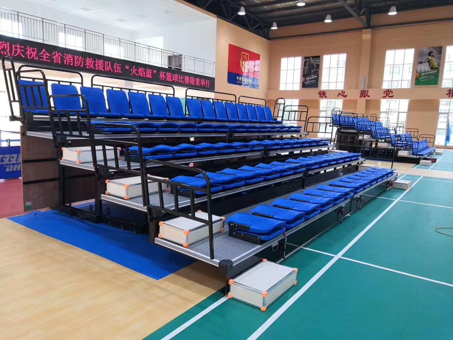 Factory indoor outdoor Sport Retractable Bleachers with Stadium Seat HDPE  Chair for basketball court volleyball