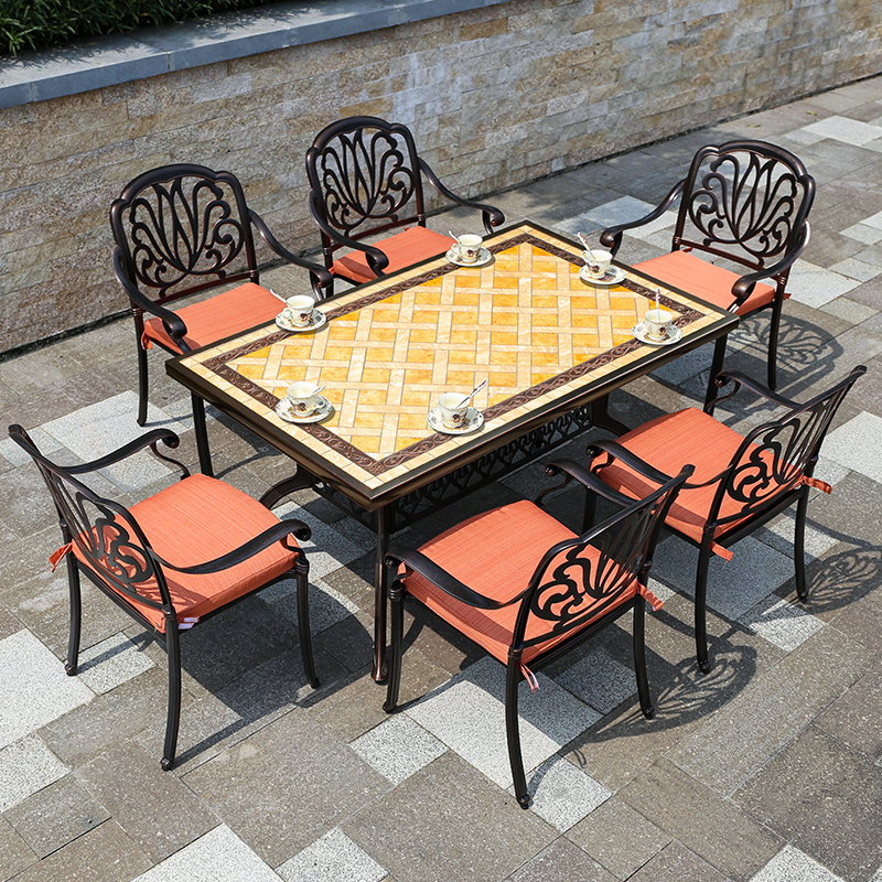 Best selling cast aluminium patio table and chairs luxury fashion mobili da giardino outdoor ceramics restaurant furniture set