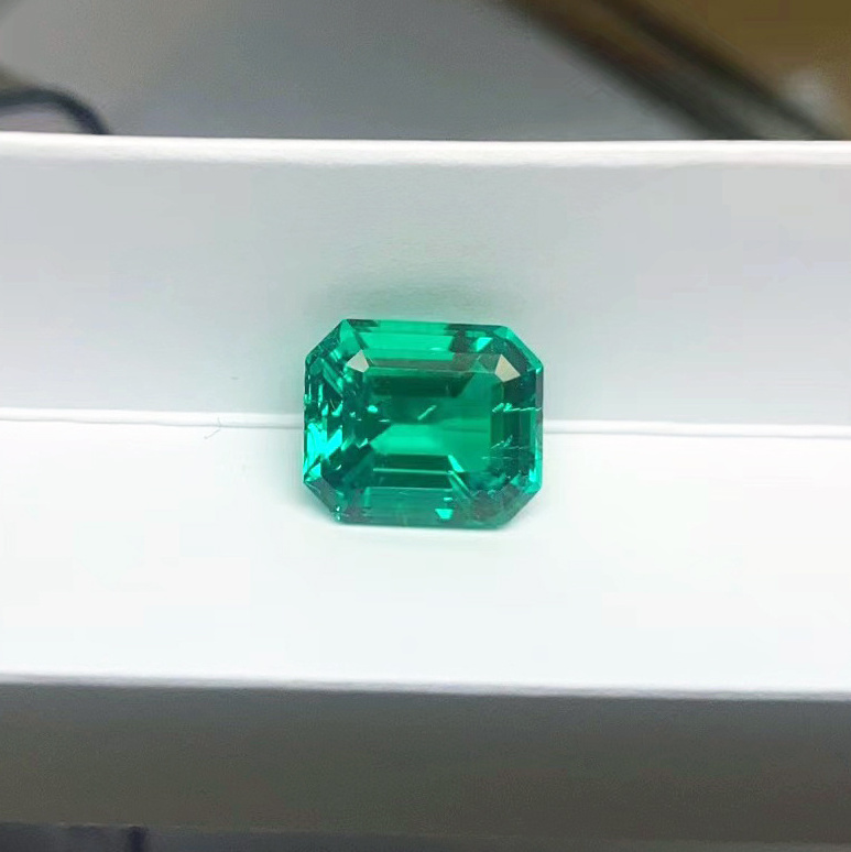 Tianchen Jewelry Wholesale Colombia Green Color Lab Grown Emerald Synthetic Loose Emerald Gemstone