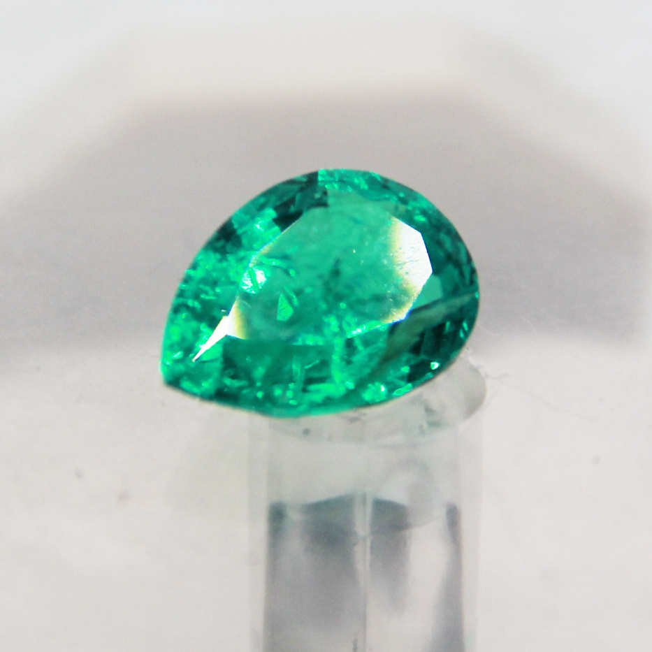 Tianchen Jewelry Wholesale Colombia Green Color Lab Grown Emerald Synthetic Loose Emerald Gemstone