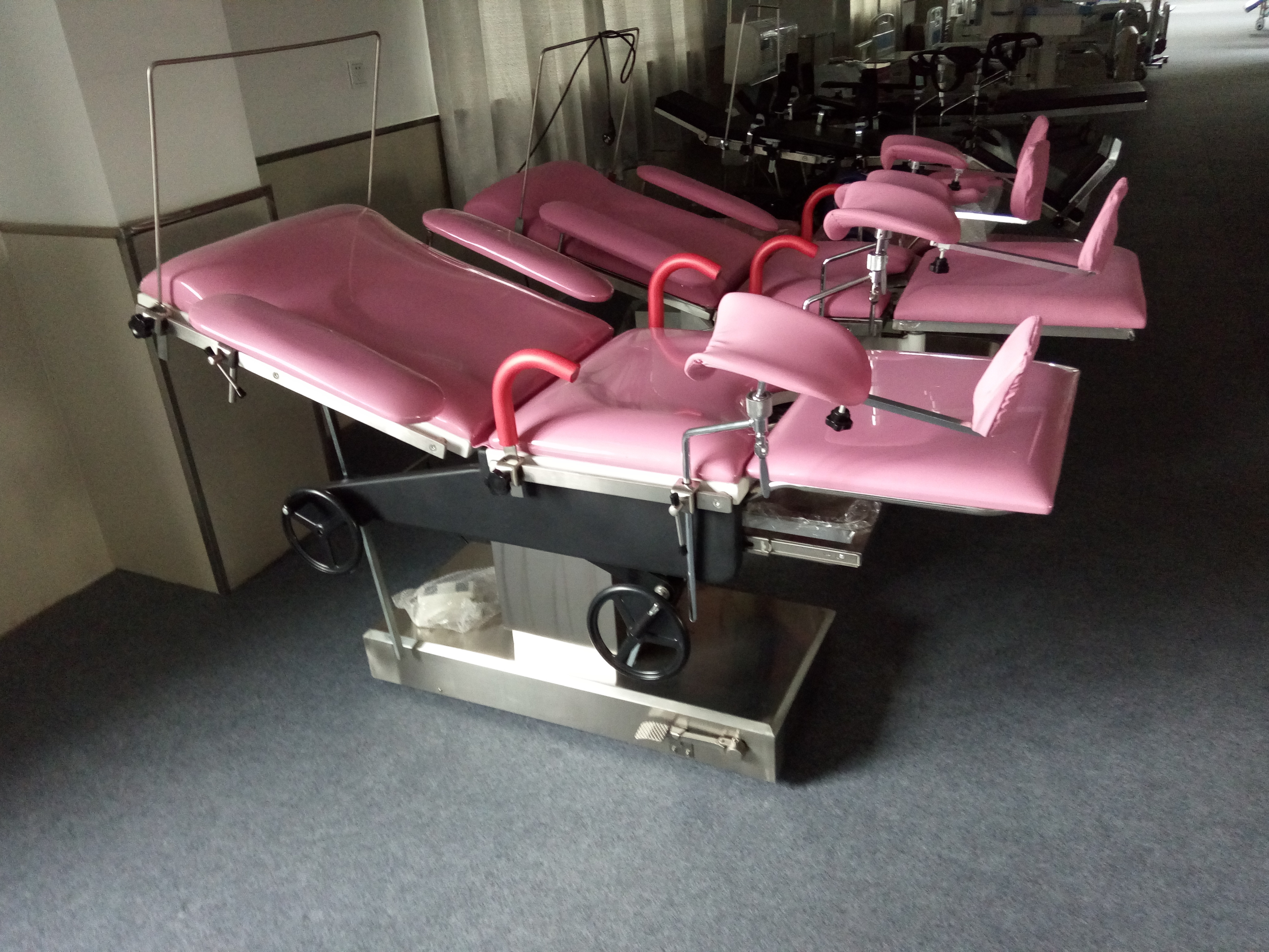 High-Quality Functions Electric Surgical Table Operating Room Equipment Electric Operating Table For Gyno Exam