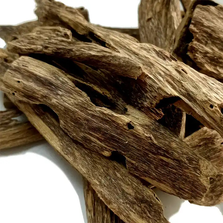 Guangxi Waiwei China Natural Pure Oud Agarwood Chips Grade AA+ Oud Wood from China Oud