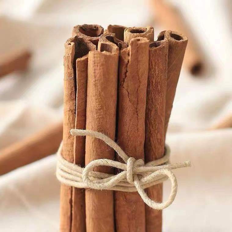 Guangxi Cinnamon stick / tobacco cinnamon new wholesale spices deep mountain oil cinnamon dry