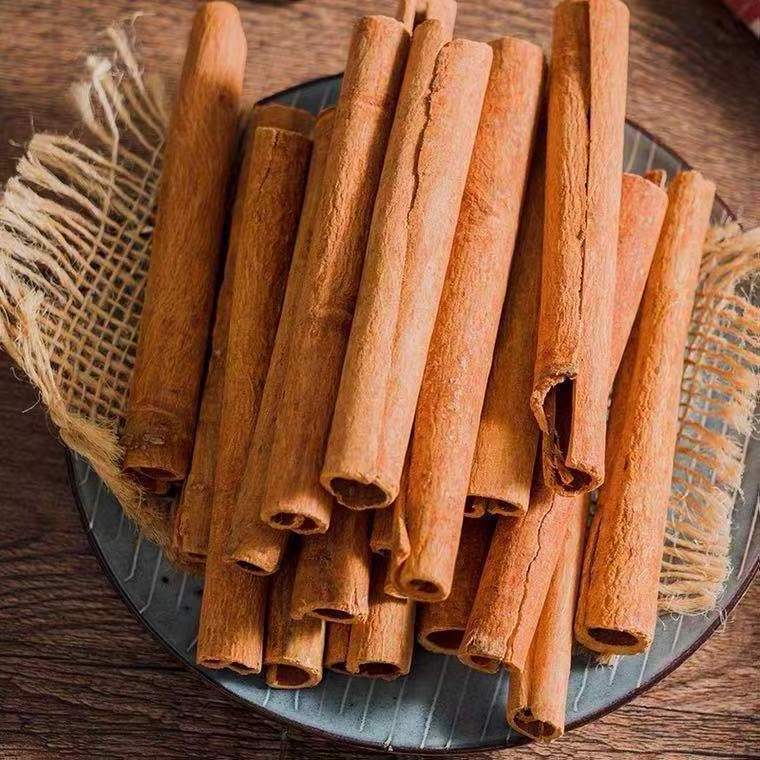 Guangxi Cinnamon stick / tobacco cinnamon new wholesale spices deep mountain oil cinnamon dry