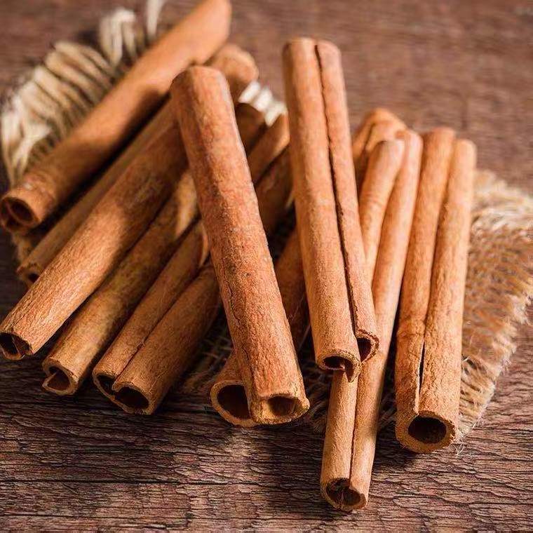 Guangxi Cinnamon stick / tobacco cinnamon new wholesale spices deep mountain oil cinnamon dry