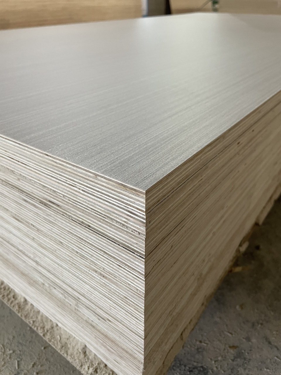 Okoume And Bintargor Plywood With High Quality For Furniture And Packing plywood sheet 18mm