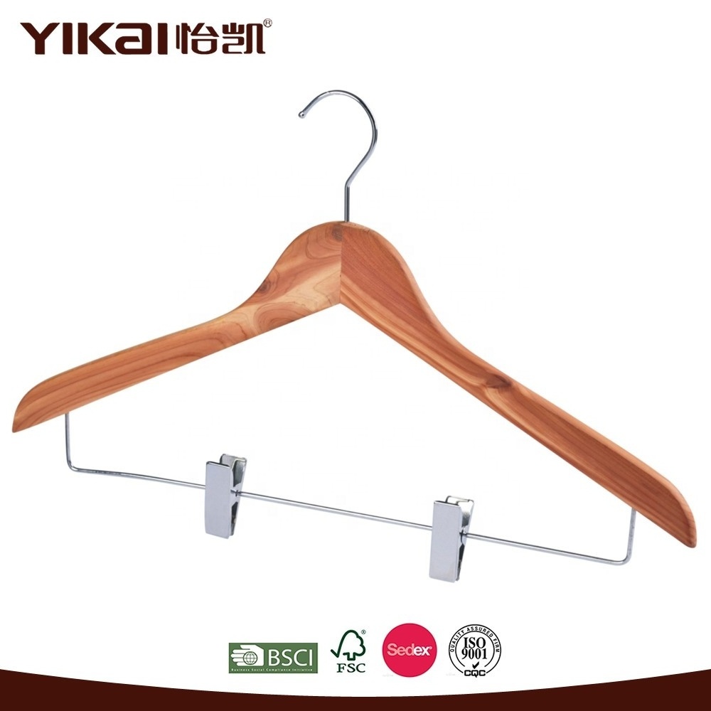 2021 High Quality 100% Natural Cedar Wood Hanger Clothes Suit Coat Hangers with Clips Hangers