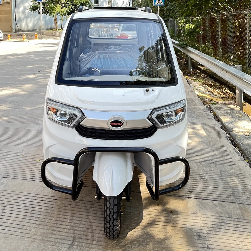 Electric Passenger Tricycle  Tuk Tuk Motor  3 Wheel Electric Vehicle With Enclosed Design For Adults