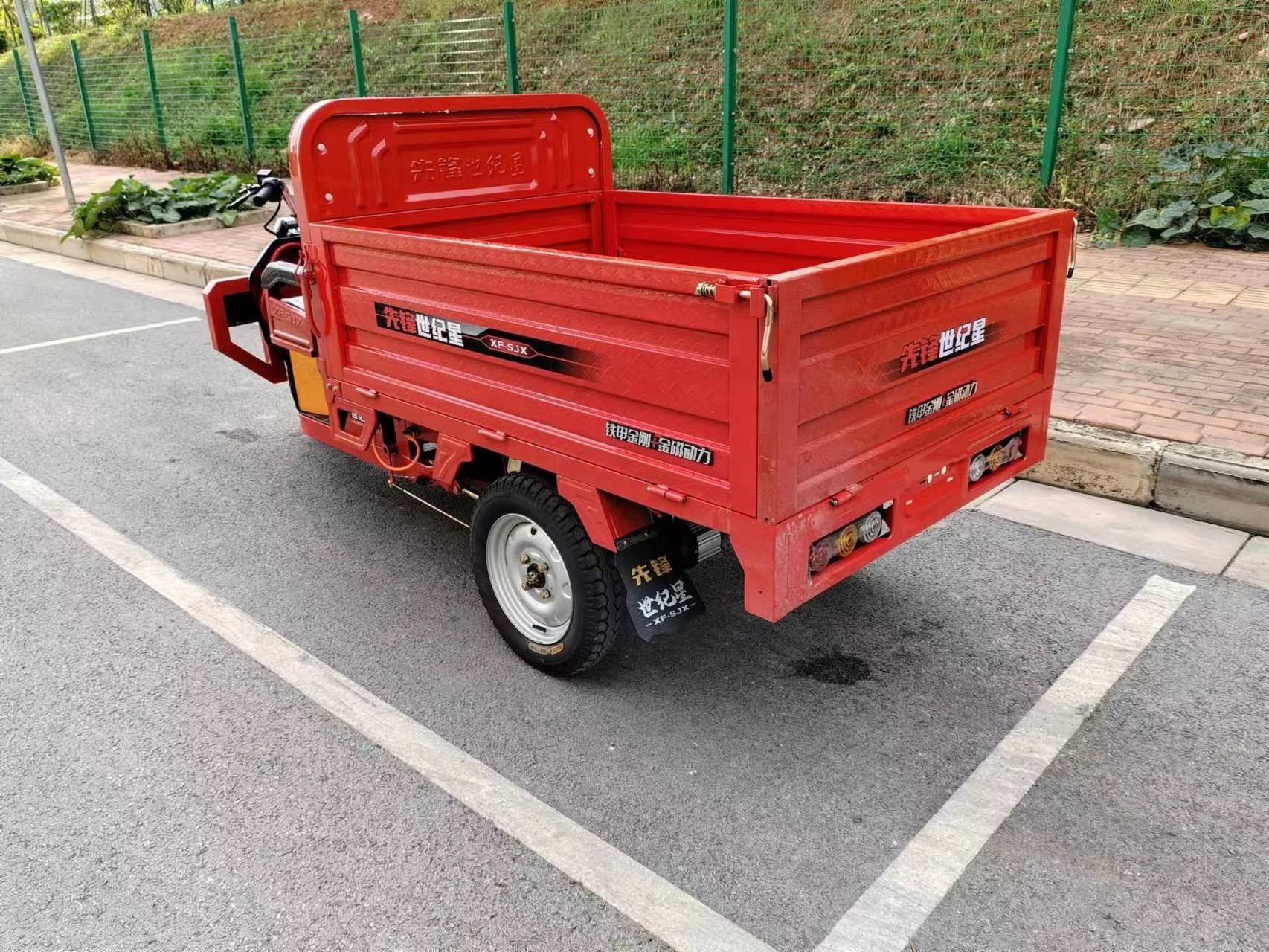 Latest Version Quality Strong Power 3 wheel triciclo electrico Cargo trike rickshaw Electric Tricycle for  adulto carry goods