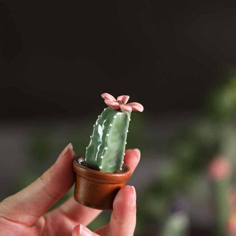 Ceramic fleshy cactus mini potted desktop decorations car decorations simulation plant ceramic ornaments