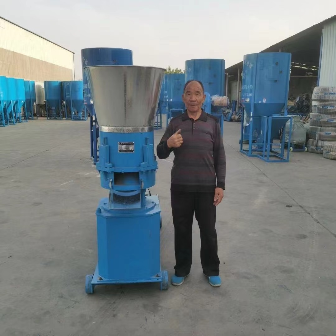 Poultry Feed Processing Machinery Animal Feed Extruder Machine Corn Cracked Machine For Making Animal Feed