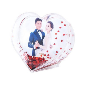 New Product Resin Crafts Gift Heart Shape Photo Snow Globe for Romantic Valentine's Day Surprises Loving Wedding Anniversaries