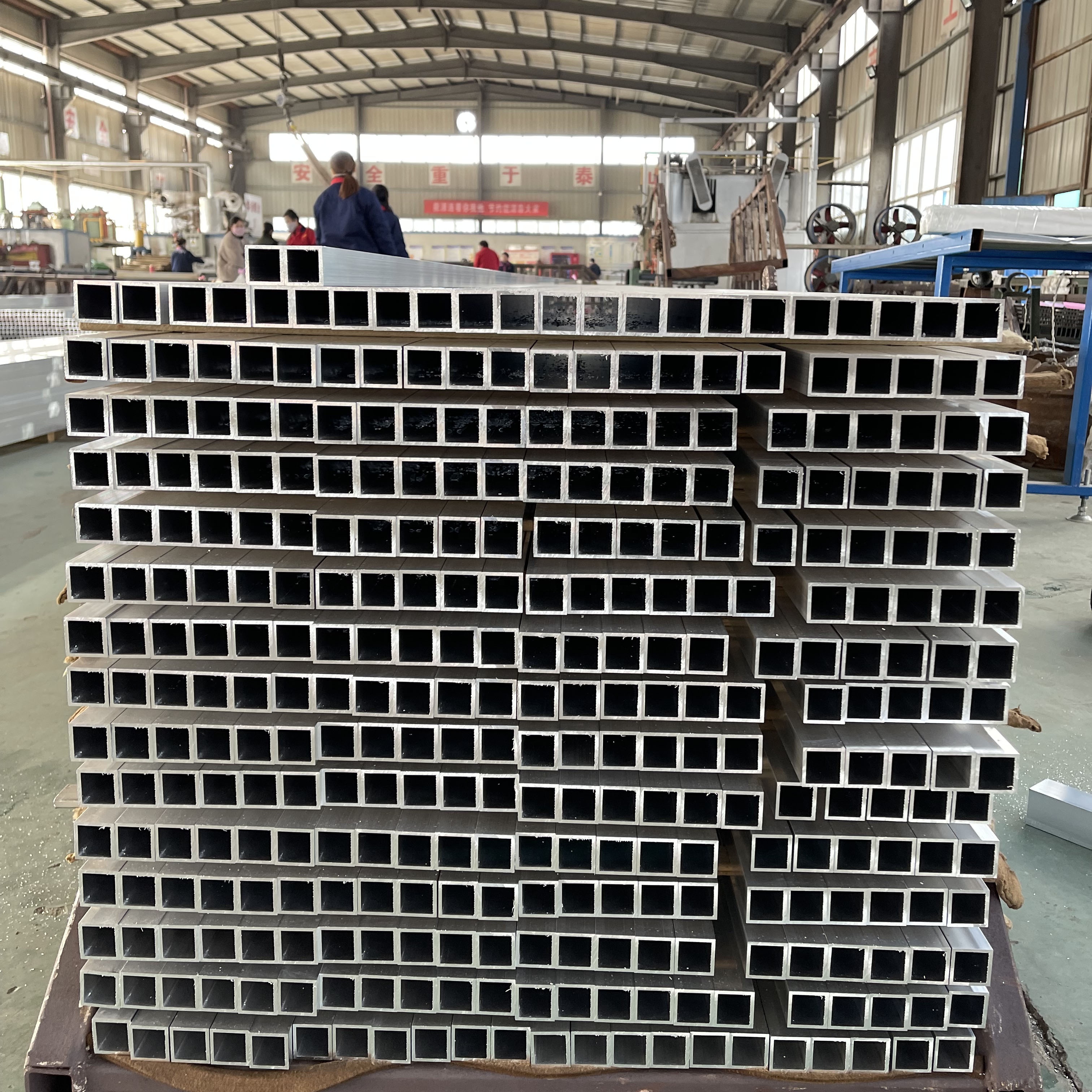 Factory 6061/6063 Aluminum Alloy Square Round Rectangle Aluminum Hexagonal Pipe Large Diameter Anodized Aluminum Pipe Profile