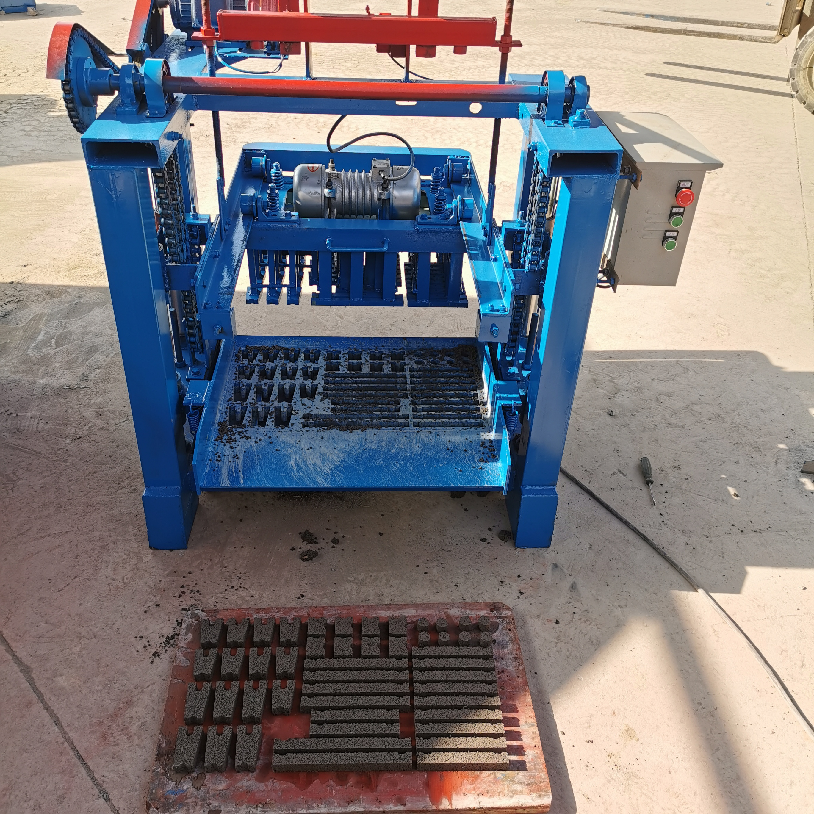 soil block maker KM4-35 Semi-automatic concrete block brick making machine Manufacture cement cushion blocks