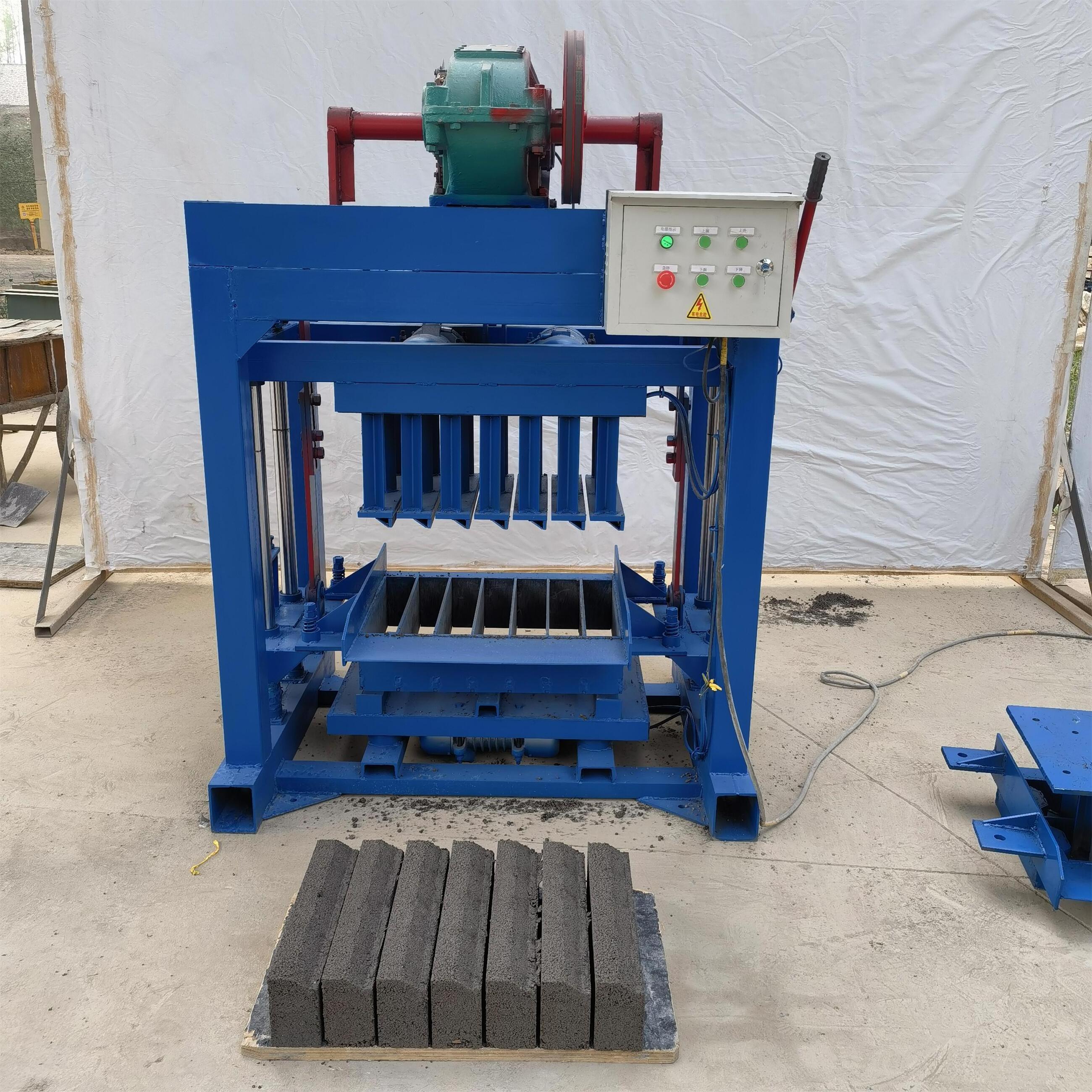 make machinery equipment machine for sale near KM4-40 Electric Concrete Paving Block Molding Machine Producing Pavement Blocks