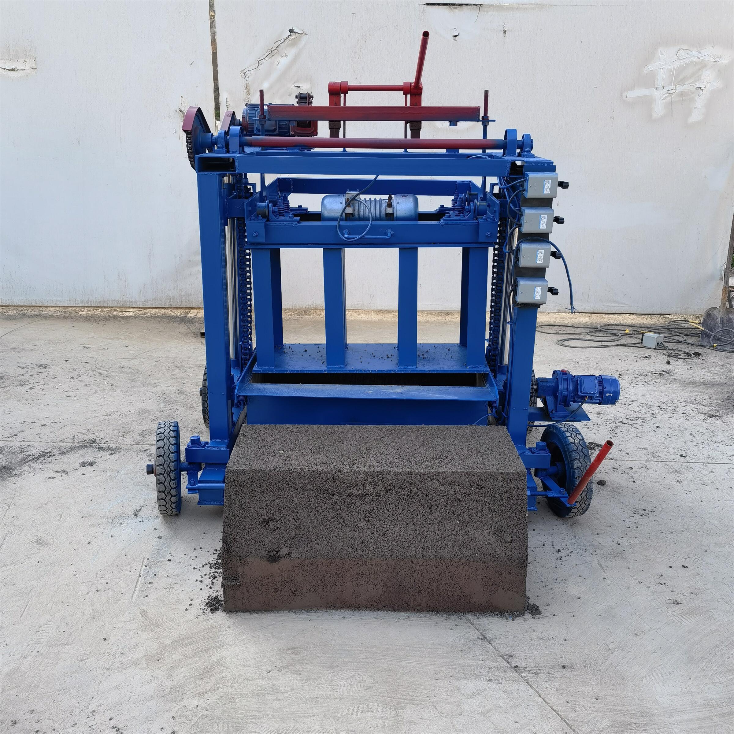 Factory direct sale professional customized mobile electric precast concrete block molding machine produce cement pier