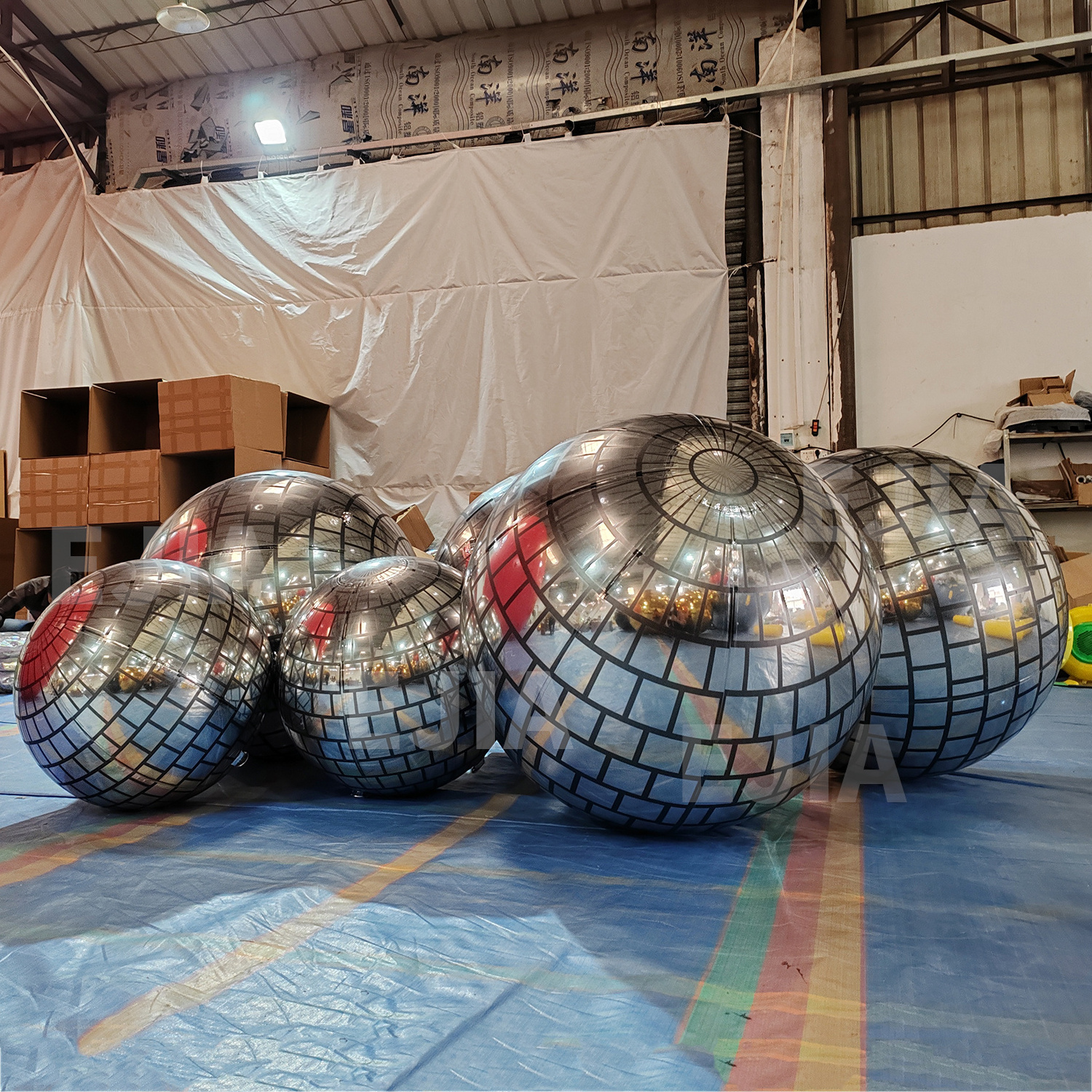 Large Balloon Pvc Shiny  Inflatable Sphere Disco Ball Reflection Christmas Giant Inflatable Silver Mirror Ball