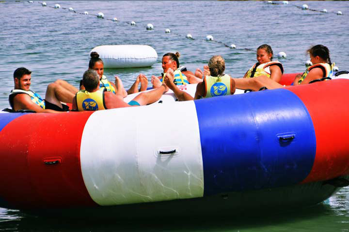 Inflatable Floating Spinner Twister Inflatable Disco Boat Water Rocker Saturn Inflatable Water Rotating Disco Boat