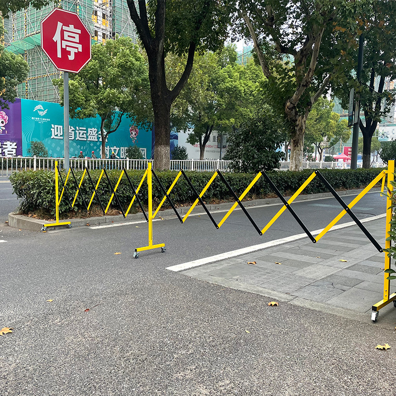 500CM Crowd Control Movable Folding Steel Fence Barrier Accordion Traffic Security Scissor Gate Metal Expandable Barricade