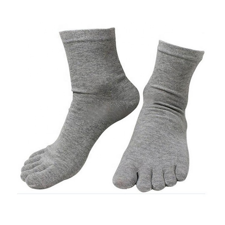 Can custom OEM design and color  yoga Comfortable Magnetic toe  grey custom five finger socks