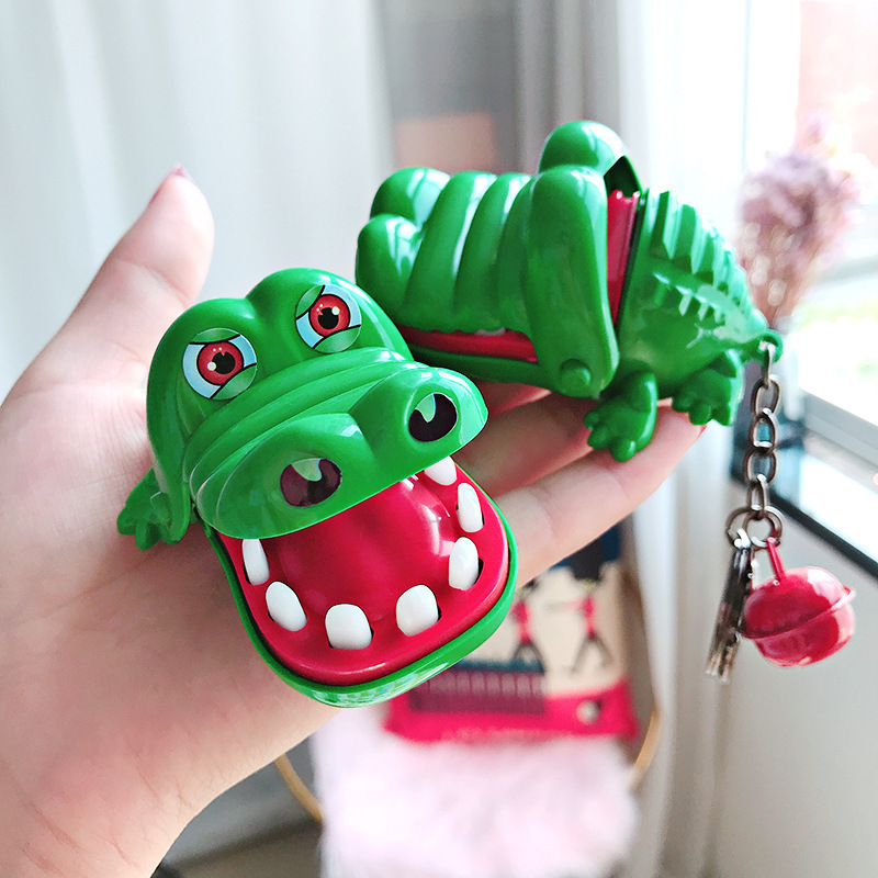 2023 hot selling finger biting hand crocodile keychain Cute Cartoon Animal Croc Stress Relief Keychain