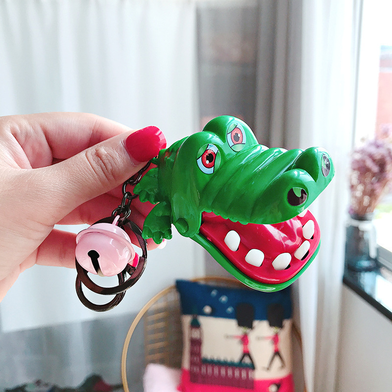 2023 hot selling finger biting hand crocodile keychain Cute Cartoon Animal Croc Stress Relief Keychain