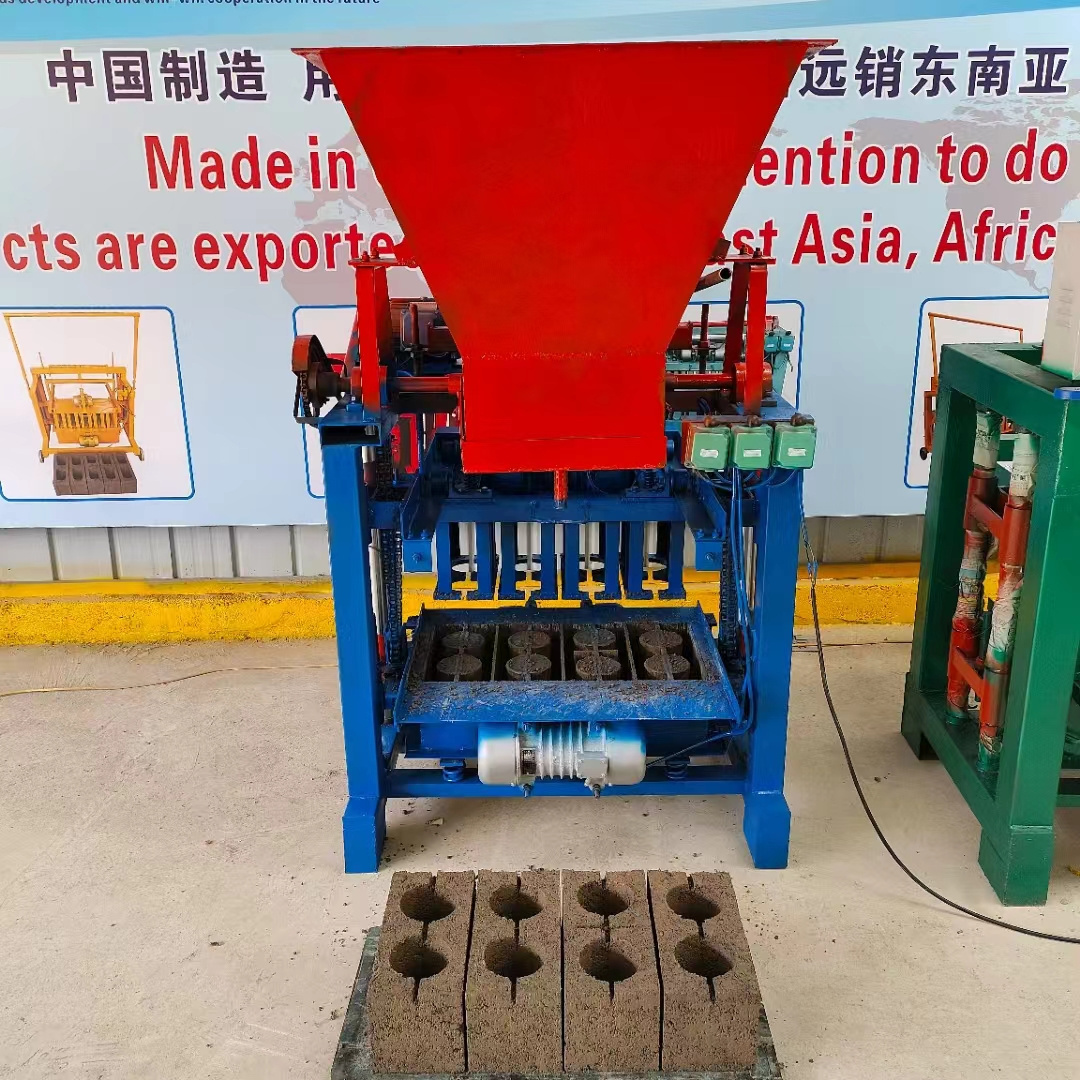 Hot Sales in Africa Multifunctional Automatic Concrete Block Moulding Machinery Cement Hydraulic Brick Making Machine