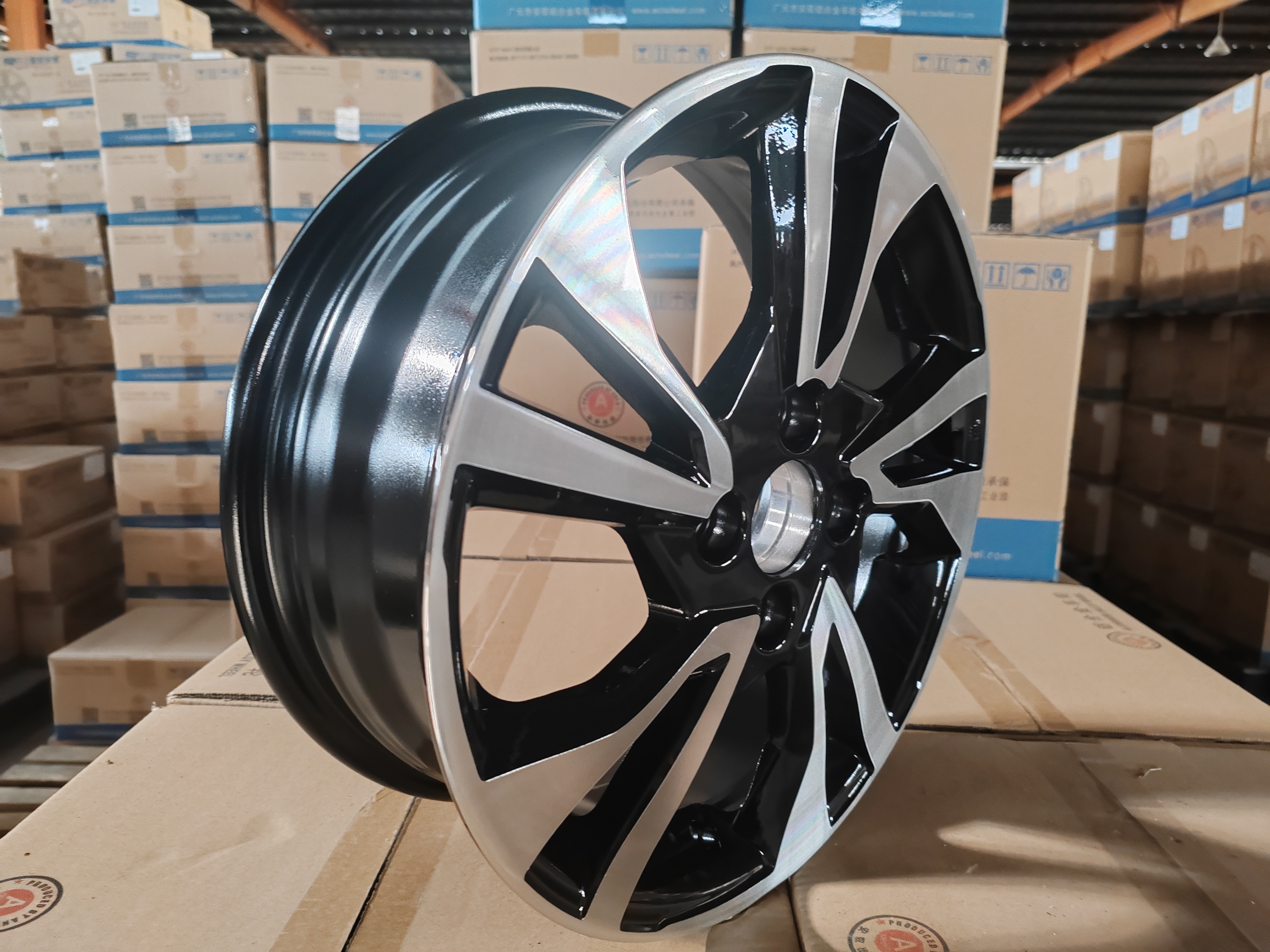 After Market High Quality Factory Oem 15x5.5 Aluminum alloy wheels Universal Passenger car wheel rims With Pcd 4x100