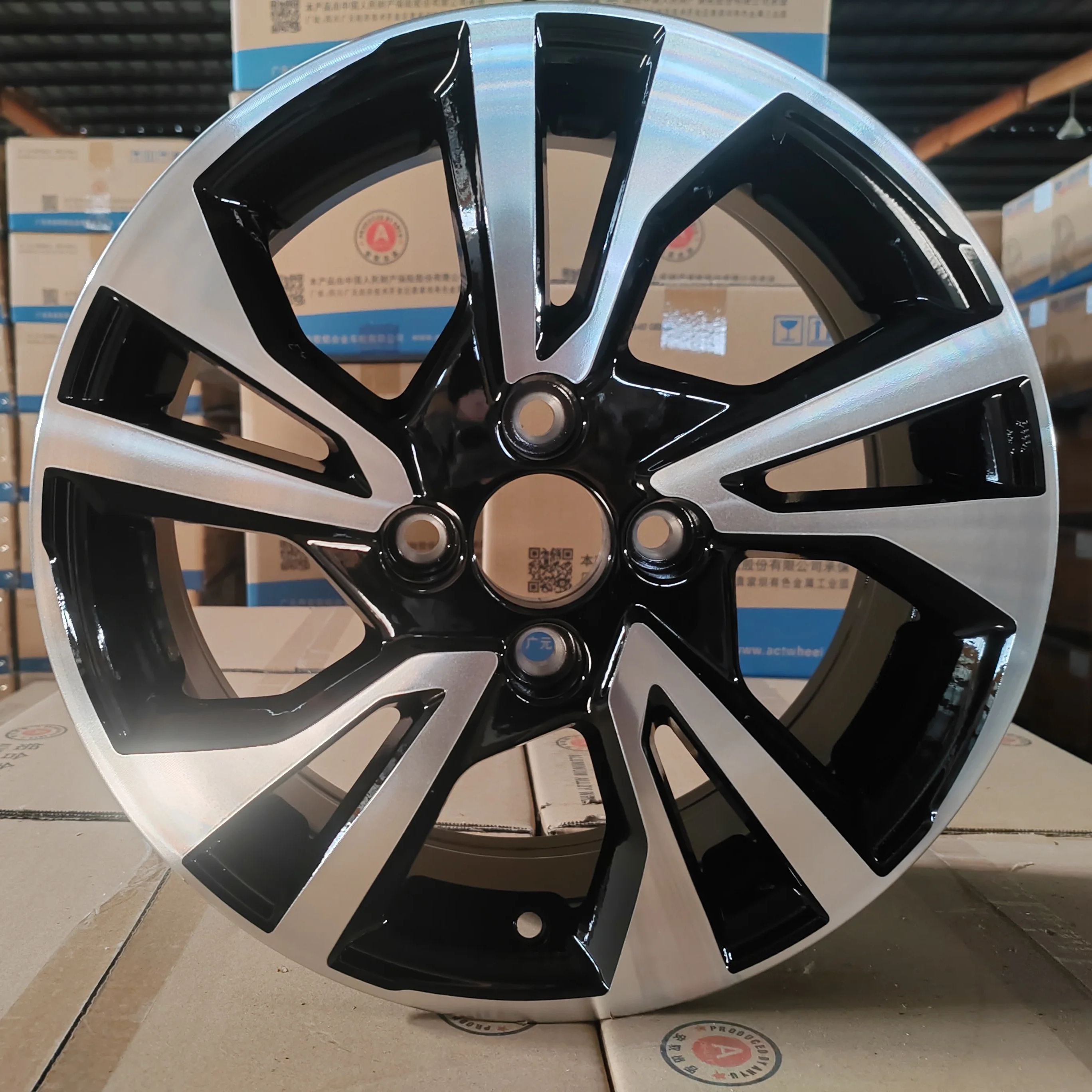 After Market High Quality Factory Oem 15x5.5 Aluminum alloy wheels Universal Passenger car wheel rims With Pcd 4x100