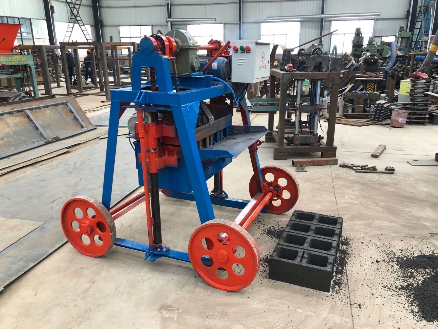 Hot sale concrete hollow block and solid interlocking pondeuse parpaing brick making machine in kenya