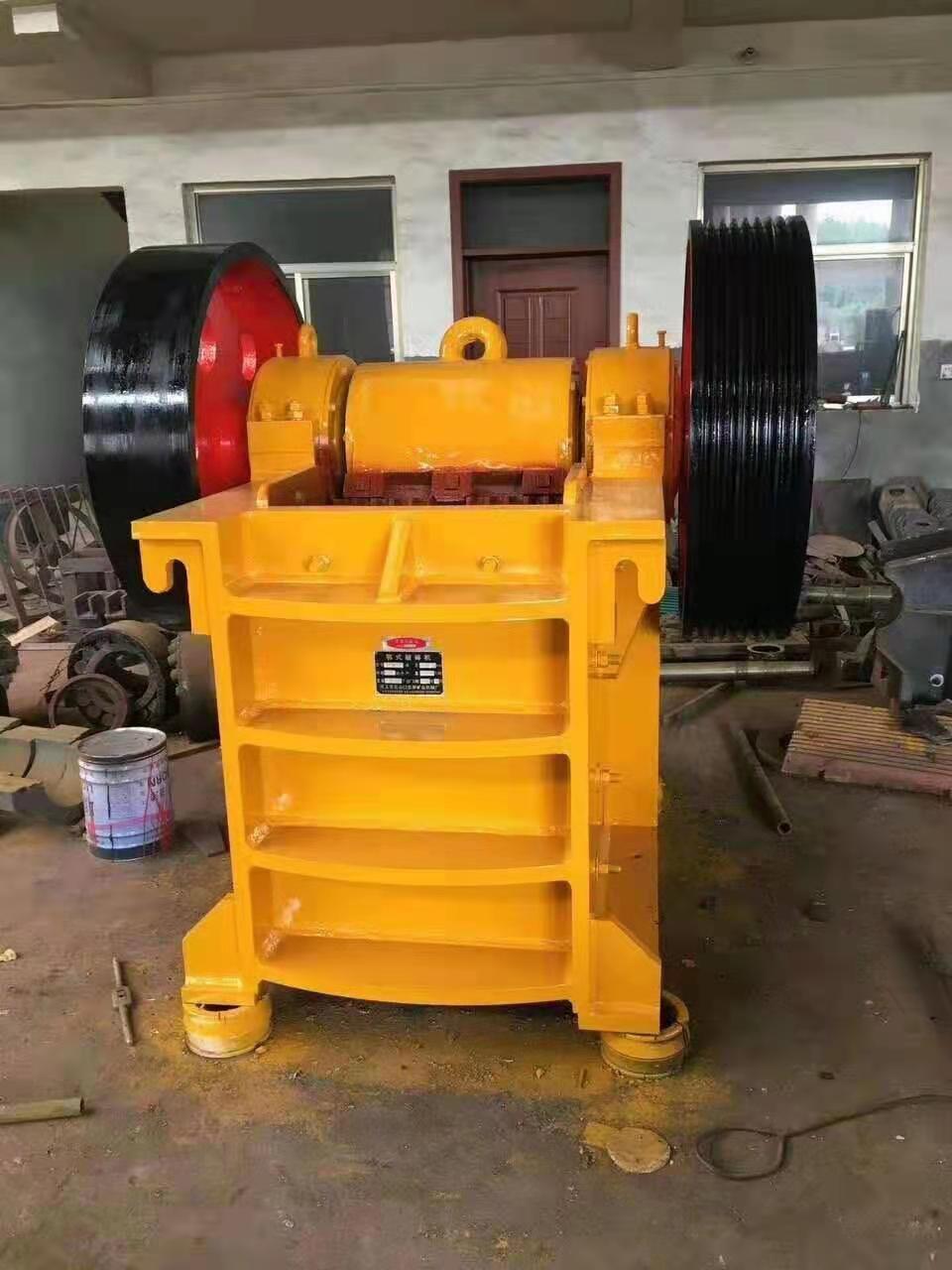 mobile with for the stone crushing mobile jaw crusher pe 400x600 rock crusher