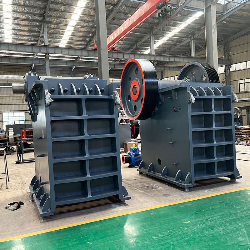 Small Tire Type 250X400 Quarry Rock Stone Jaw Crusher For Sale