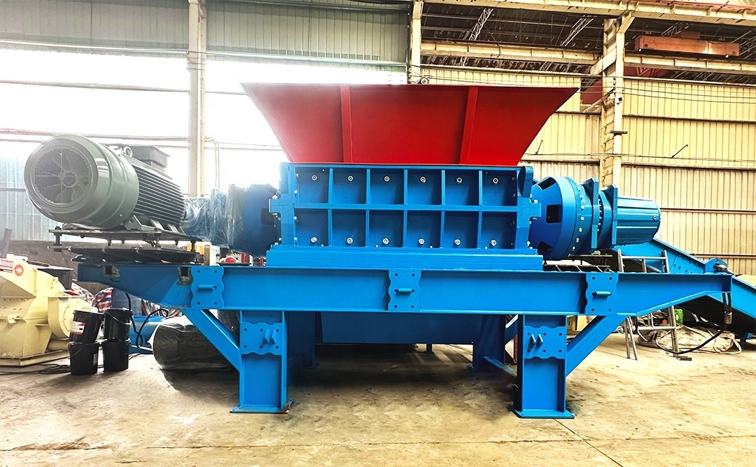 Double shaft waste tires tyre grinding shredder machine for sale