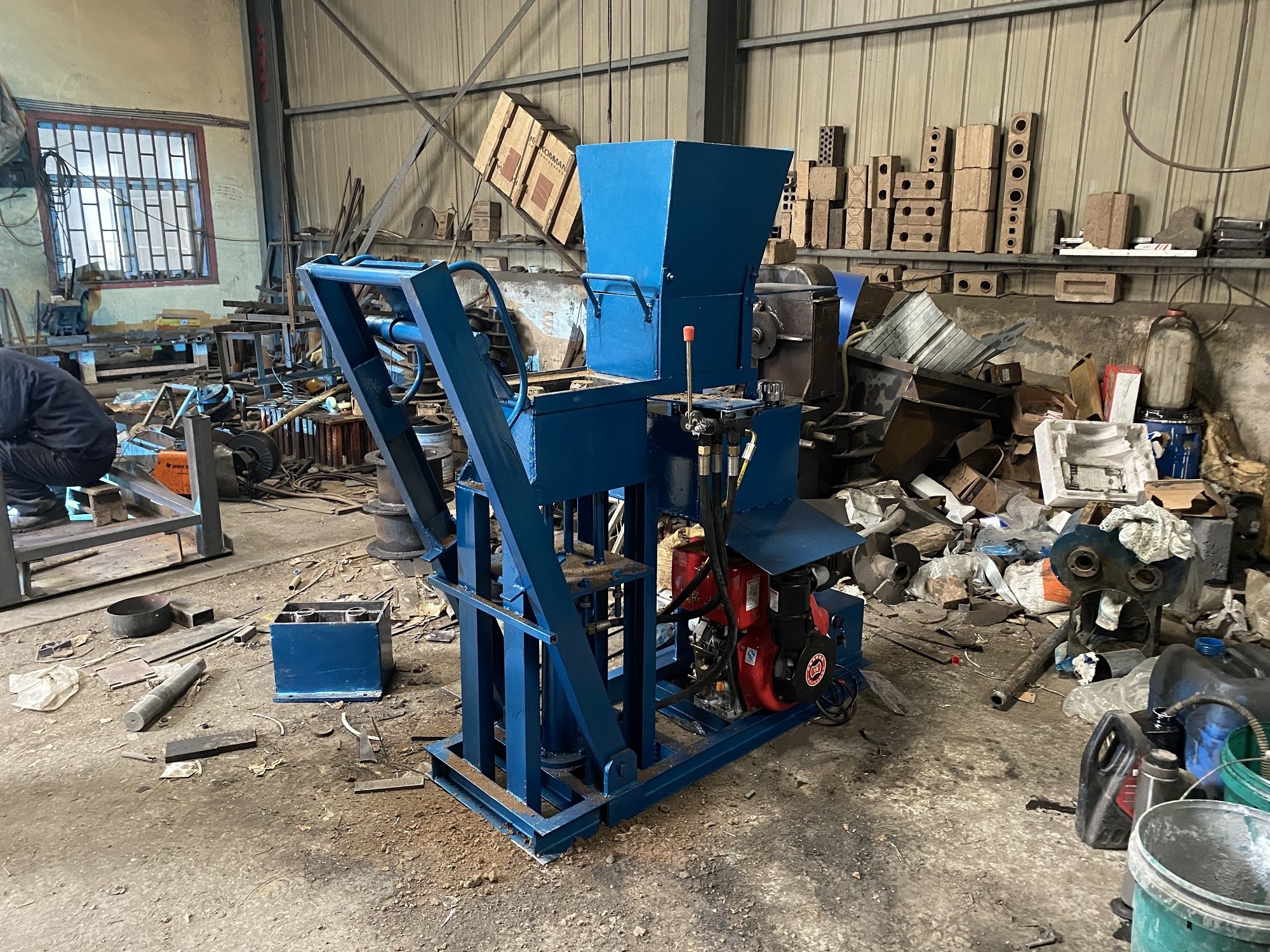 Industries Machines of Brick Machine Small Scale Brick Cement Hollow Block Making Machine Small Diesel Engine