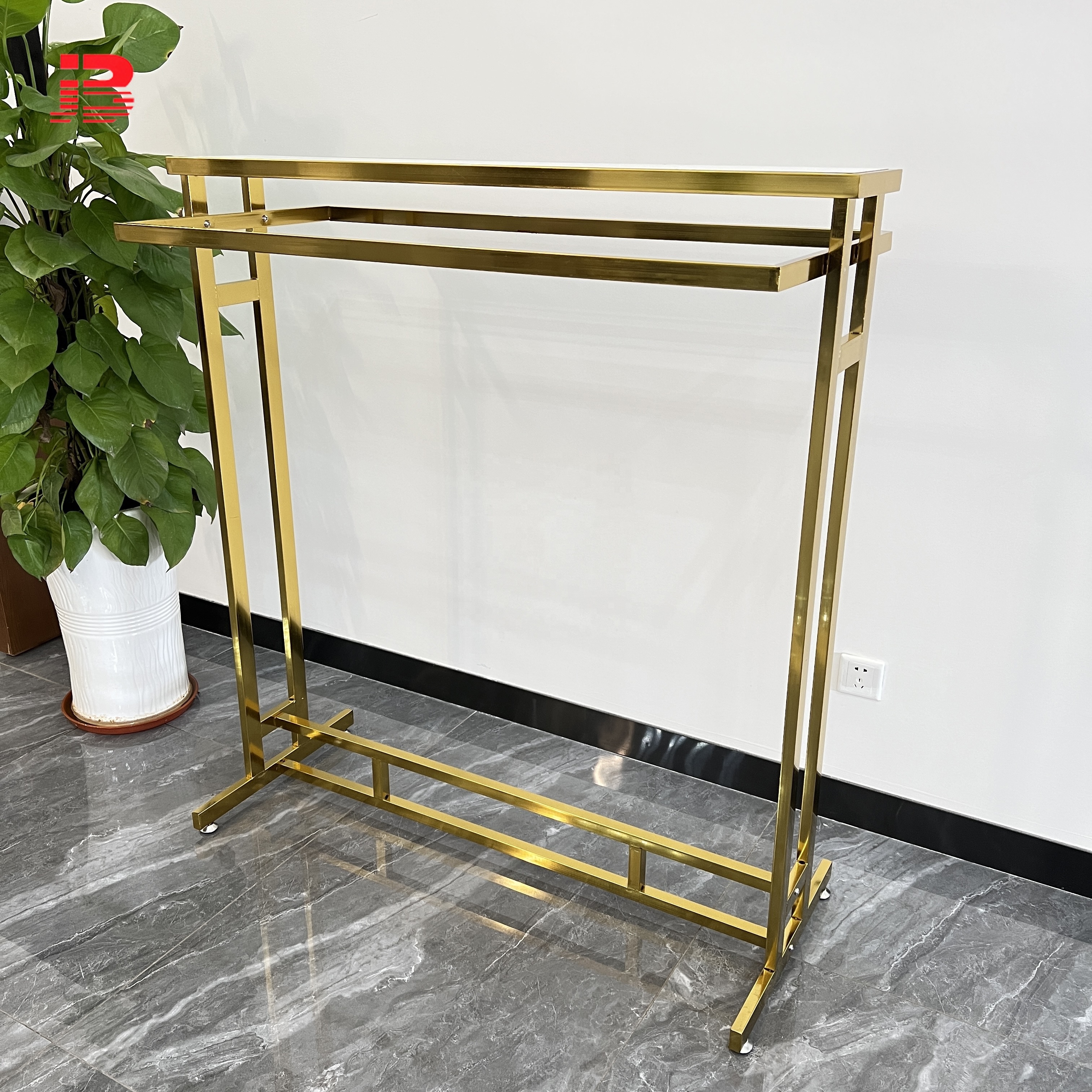 Golden Clothes Display Rack Double Sided Multifunctional Garment Store Display Racks