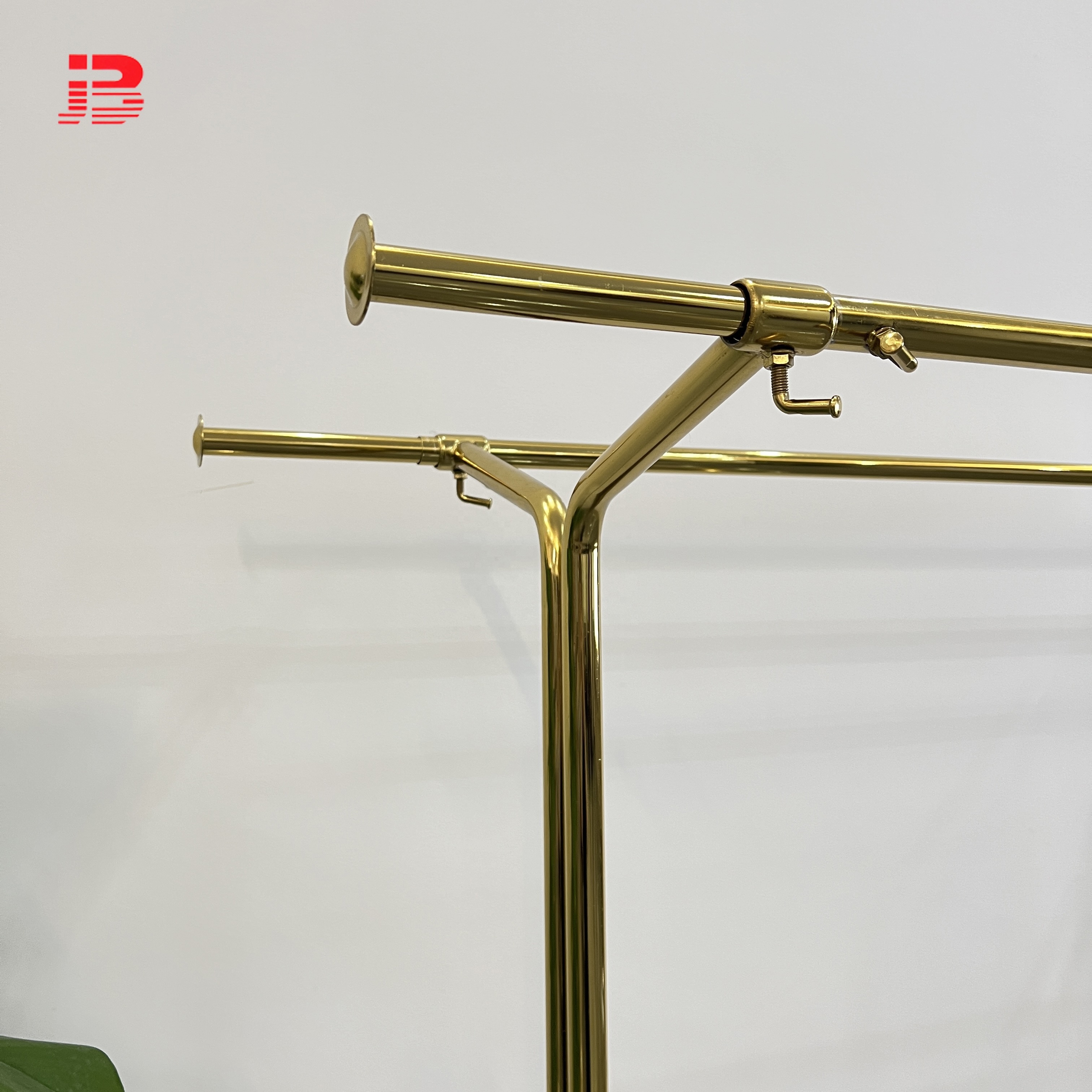 New arrivals clothing display golden rail garment rack modern style hanging rack