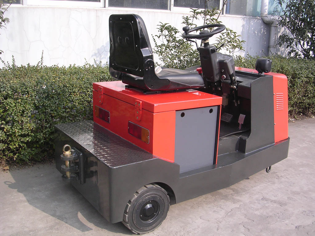 China industrial cart moves and pushers united towing tractor new condition 4 ton electric tow tractor